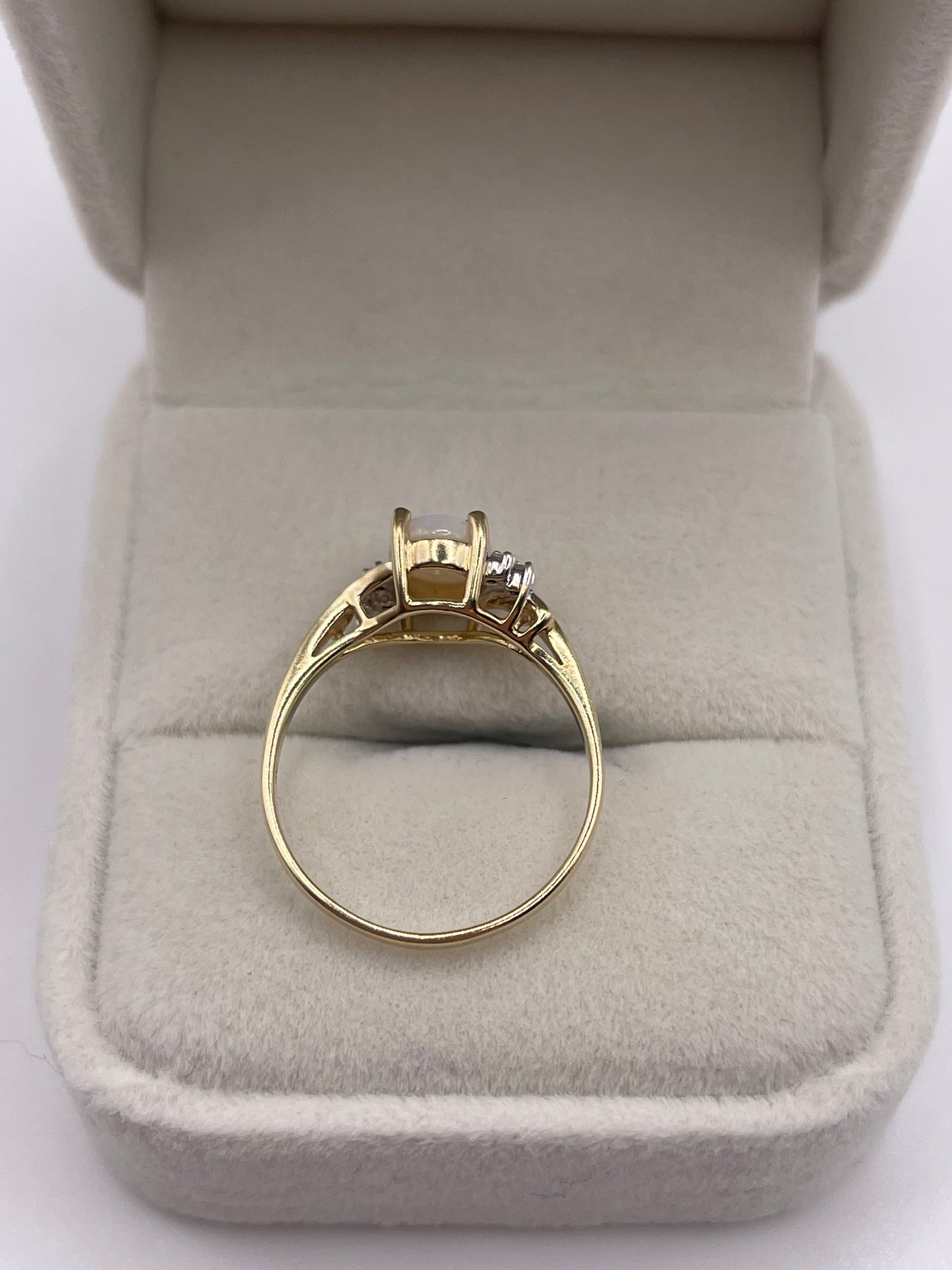 9ct gold opal and diamond ring