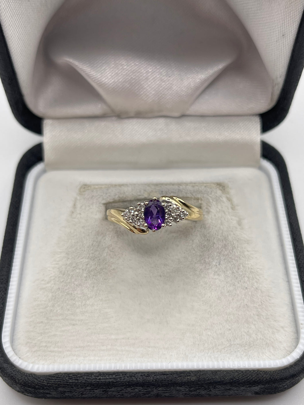 9ct gold amethyst and diamond ring