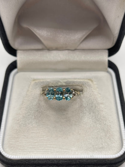 9ct gold blue zircon ring