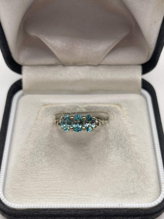 9ct gold blue zircon ring