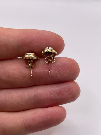 9ct gold garnet earrings