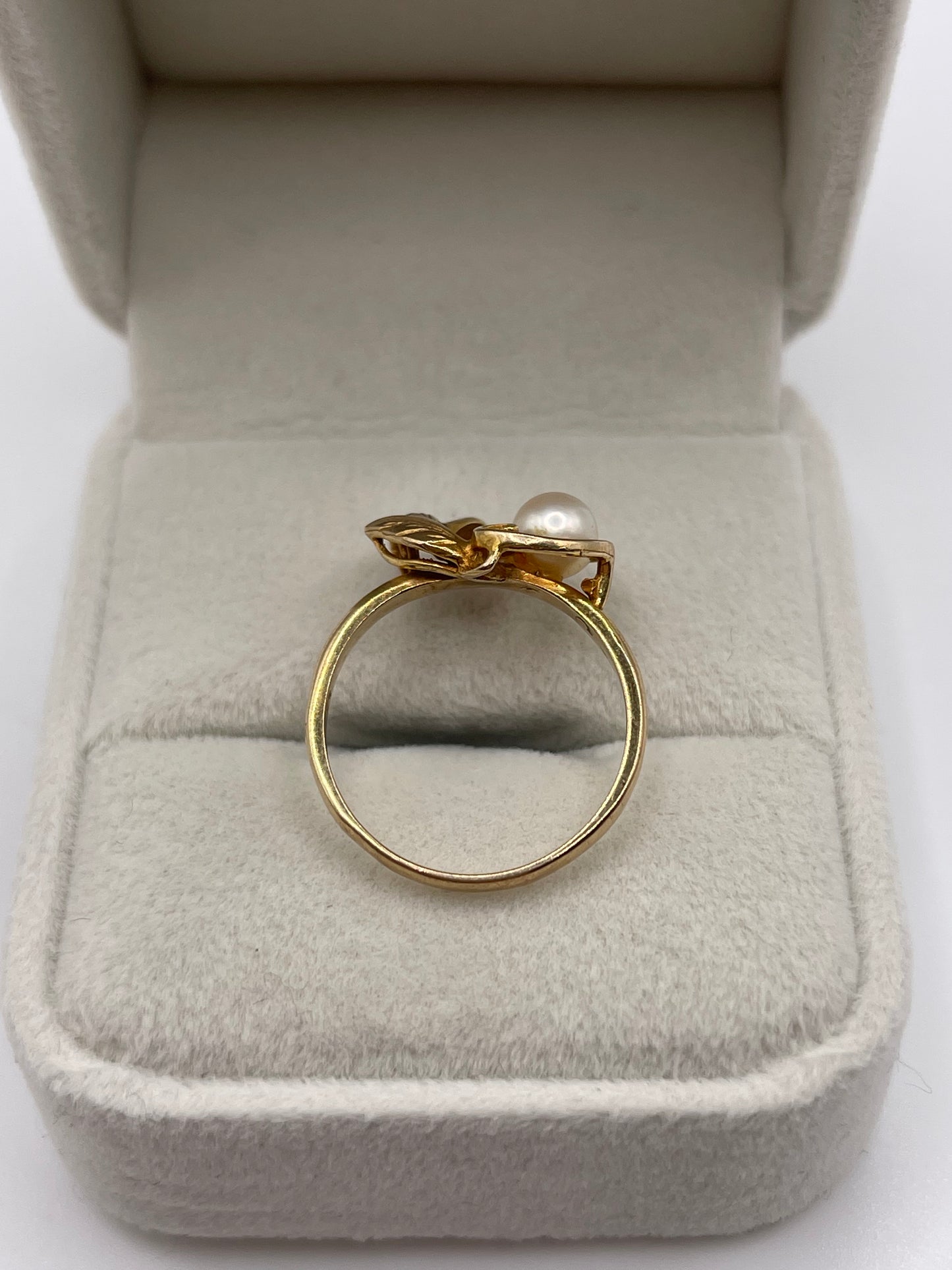 9ct gold pearl ring