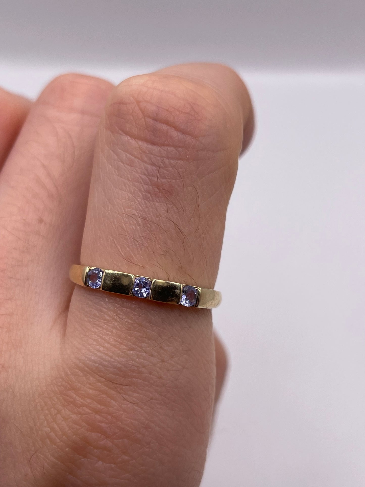 9ct gold tanzanite ring
