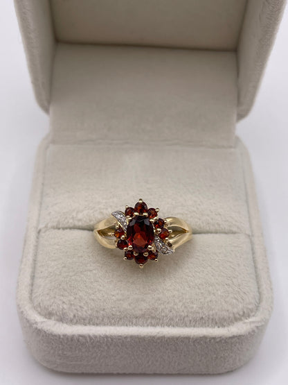 9ct gold garnet and diamond ring