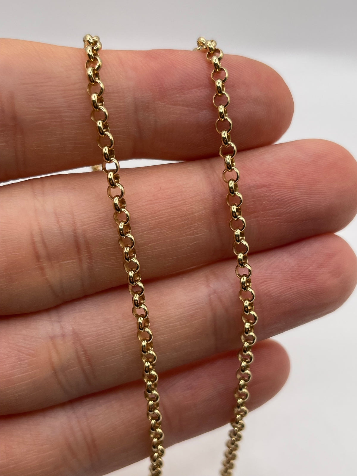 9ct gold chain 582