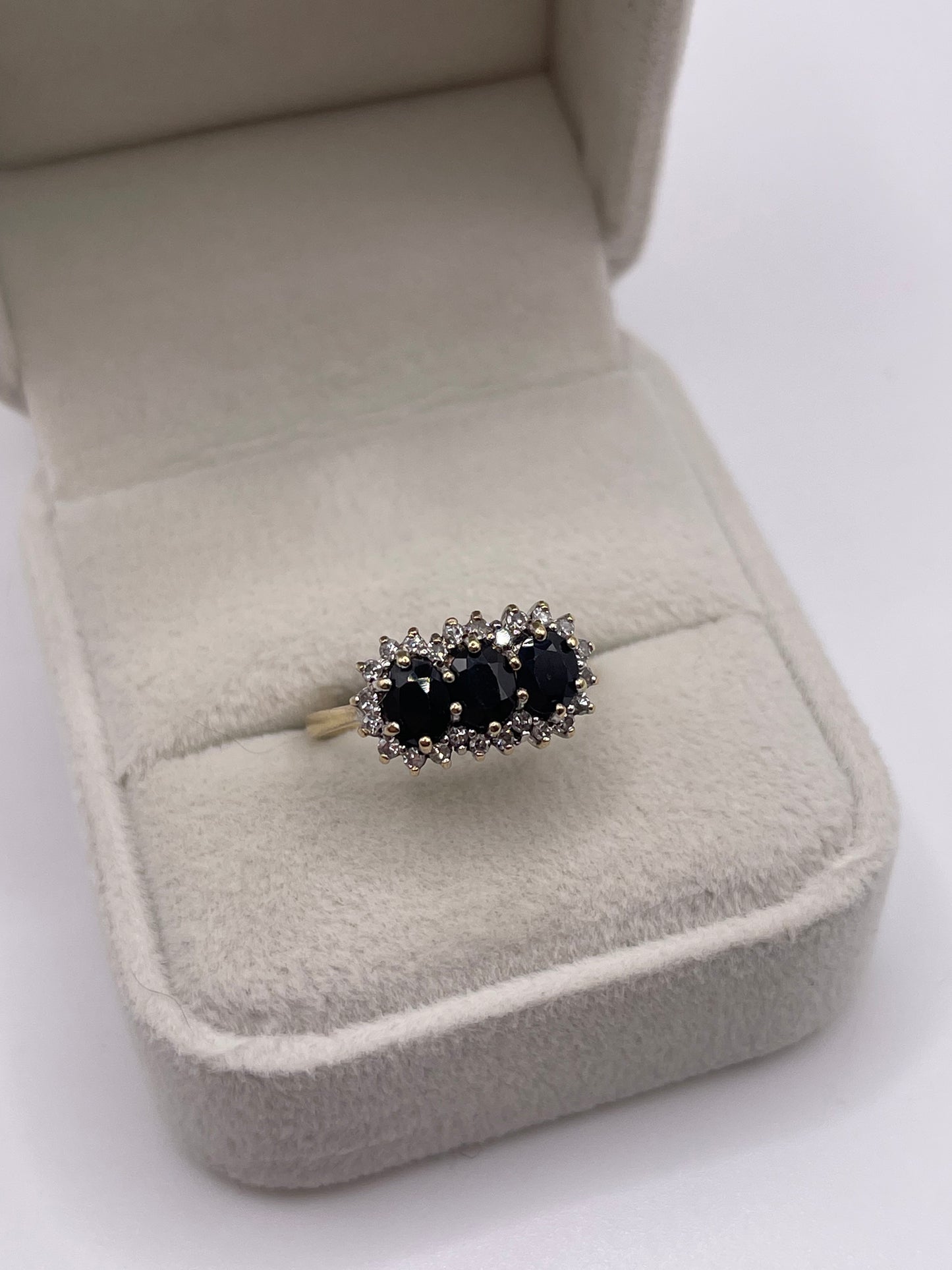 9ct gold sapphire and diamond ring