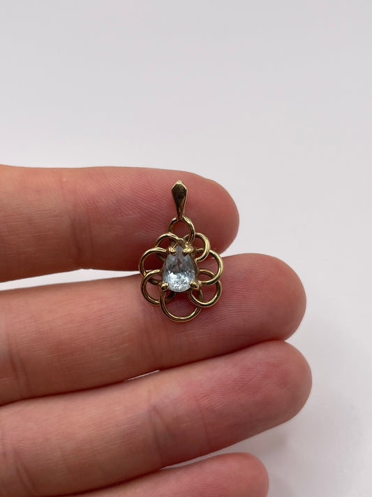 9ct gold topaz pendant