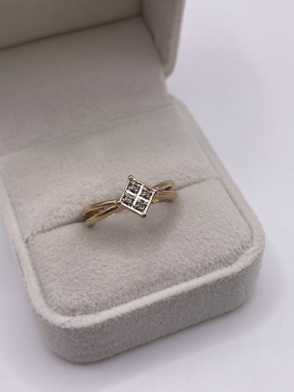 9ct gold diamond ring