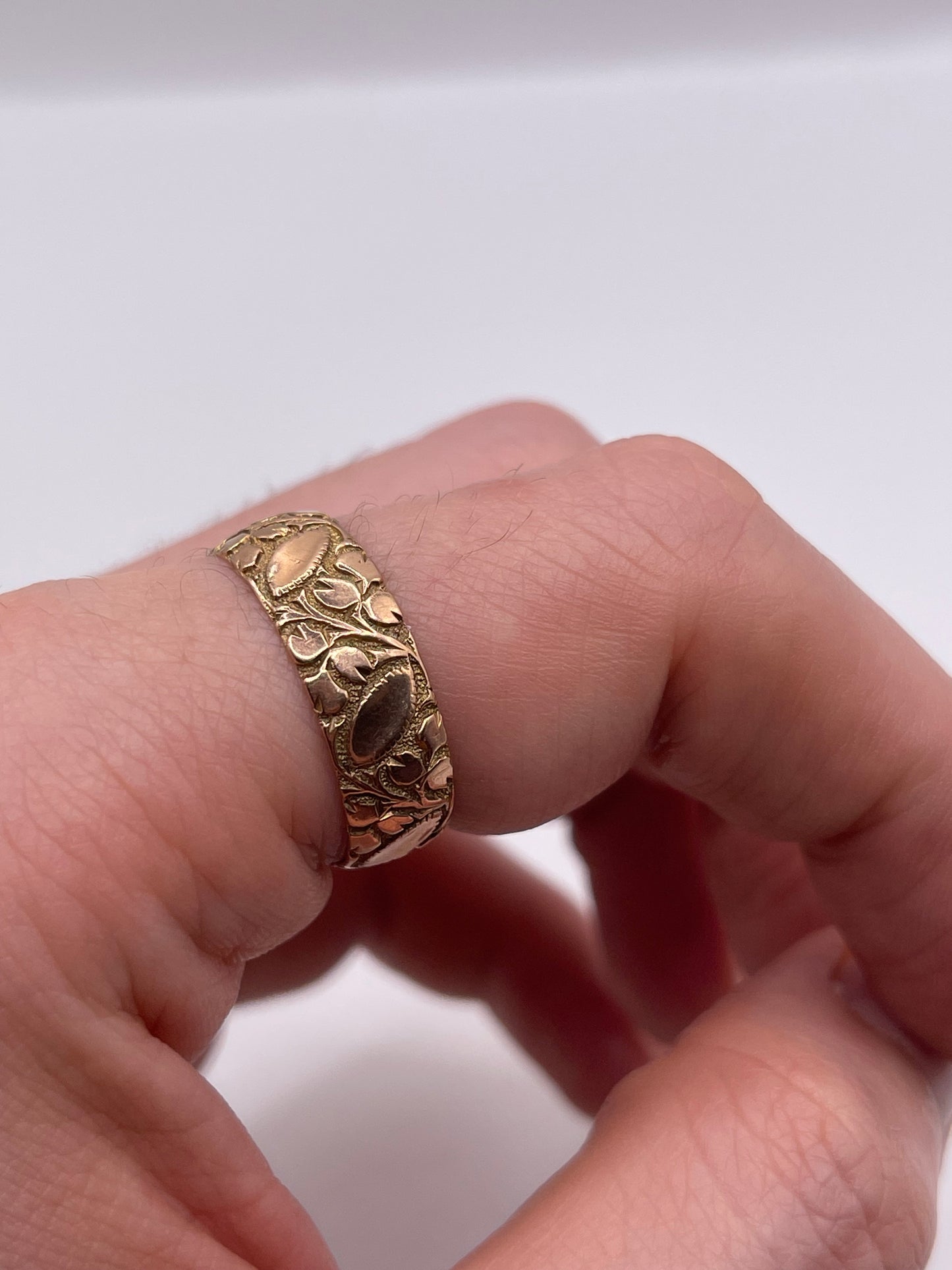 Antique 9ct rose gold band