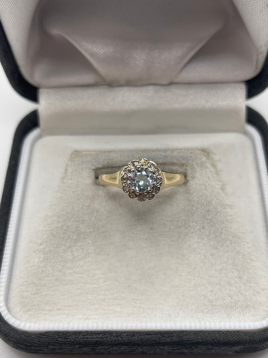 9ct gold topaz and diamond ring