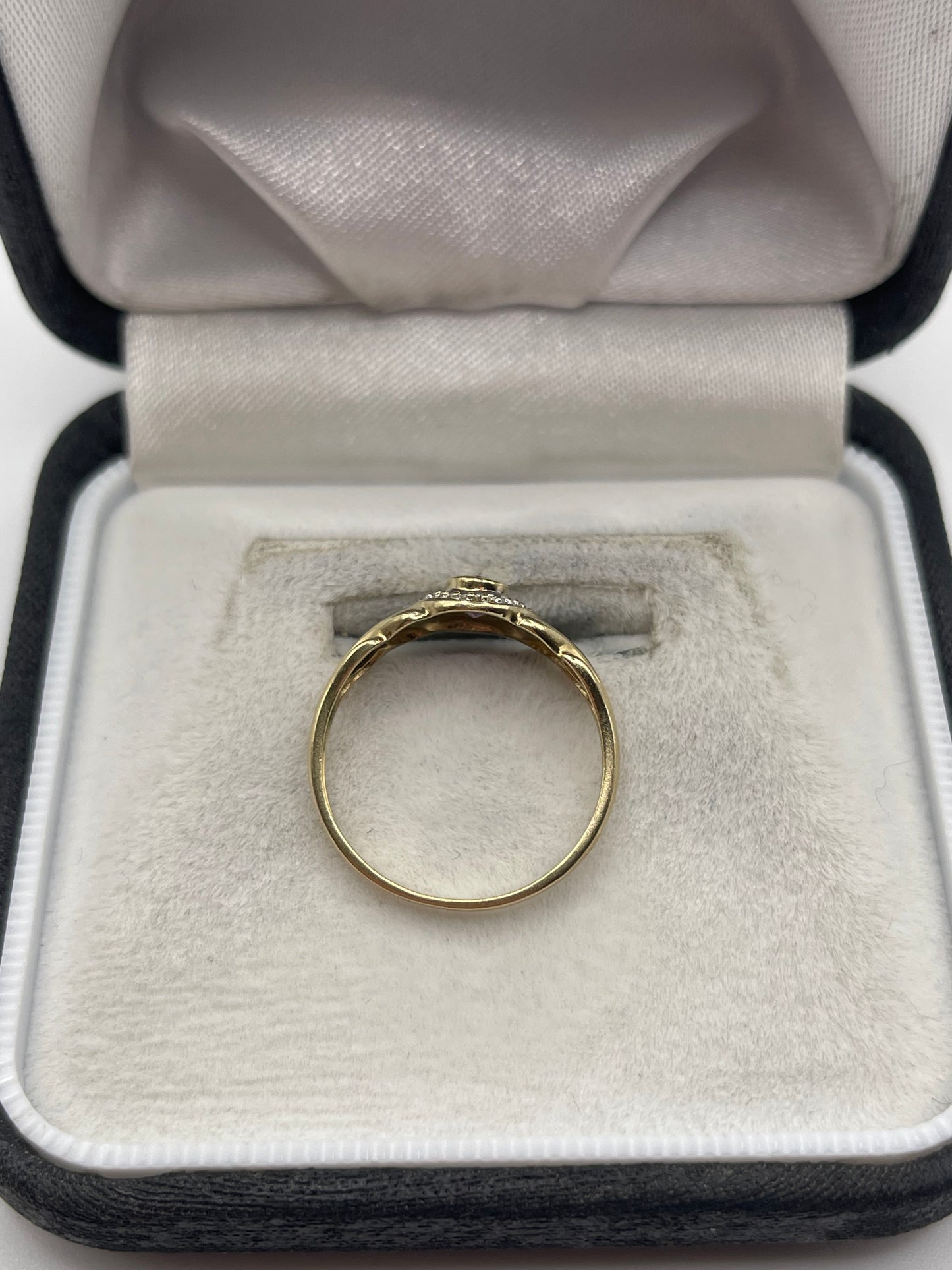 9ct gold amethyst and diamond ring