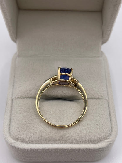 9ct gold tanzanite and diamond ring