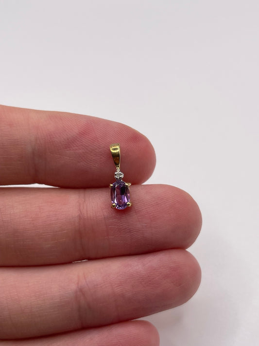9ct gold amethyst and diamond pendant