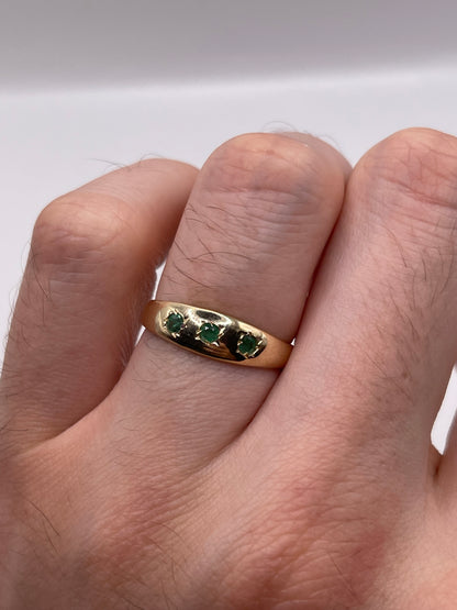 9ct gold emerald gypsy ring