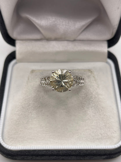 Silver quartz ring