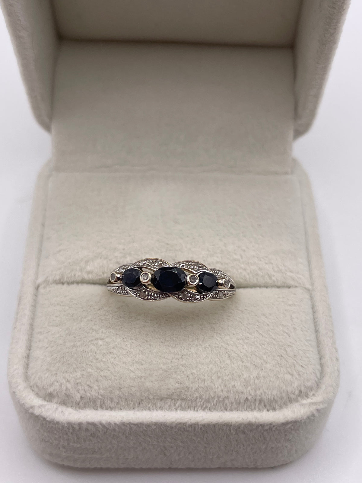 9ct gold sapphire and diamond ring