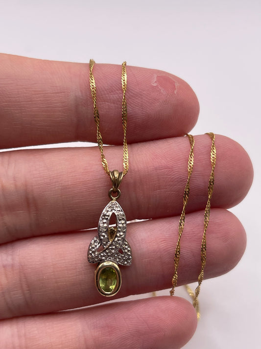 9ct gold peridot and diamond necklace