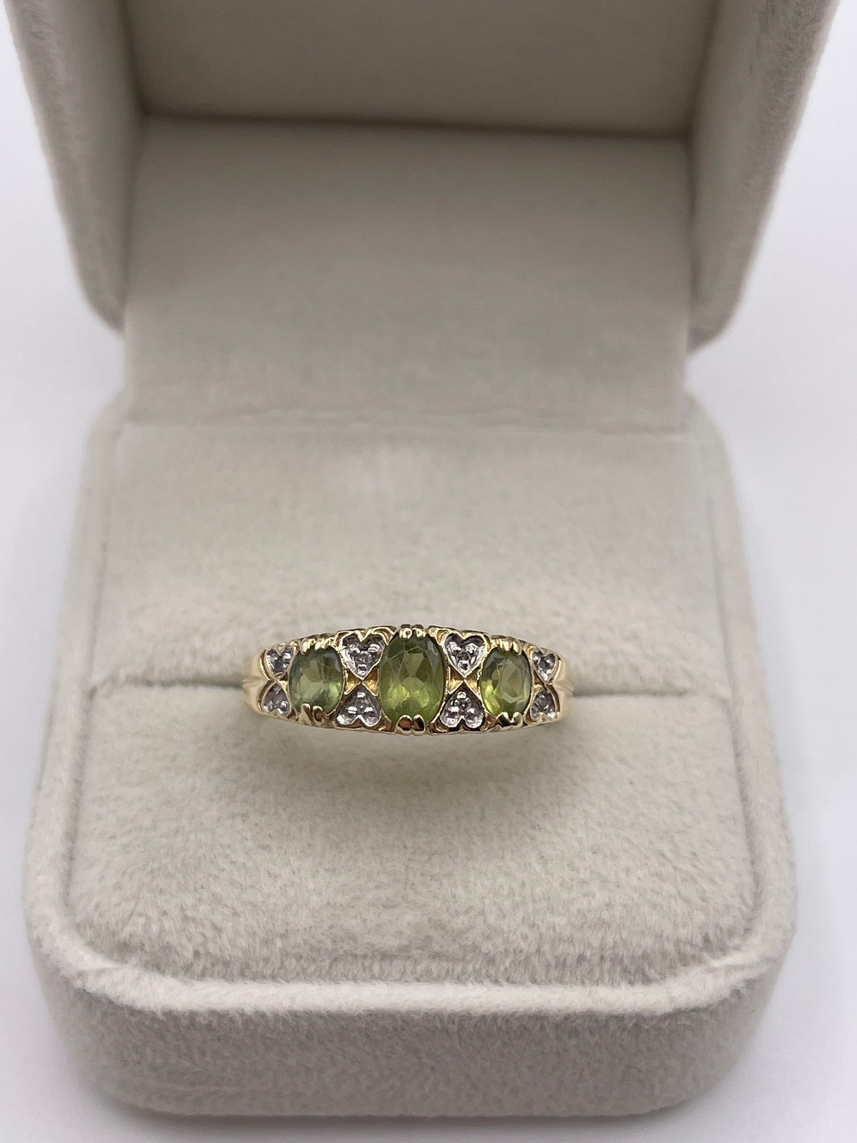 9ct gold quartz and diamond ring