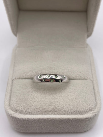 9ct white gold tsavorite garnet ring