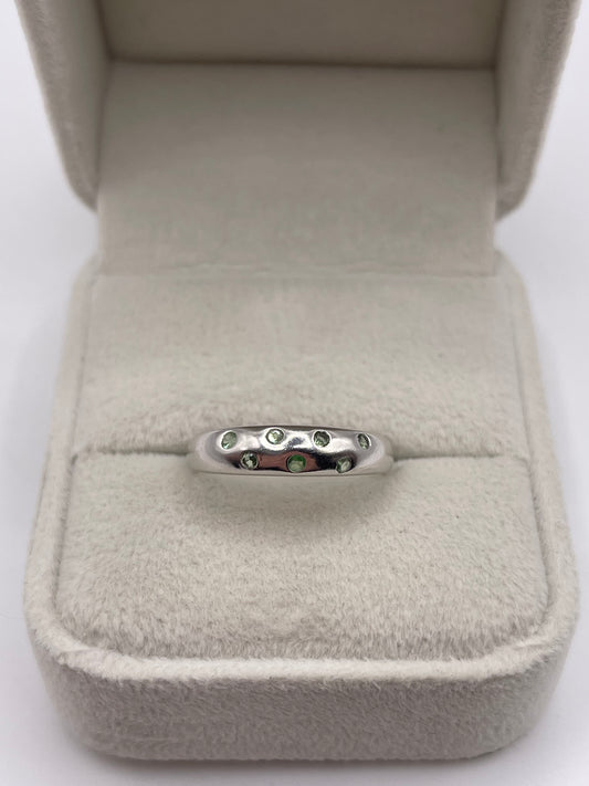 9ct white gold tsavorite garnet ring