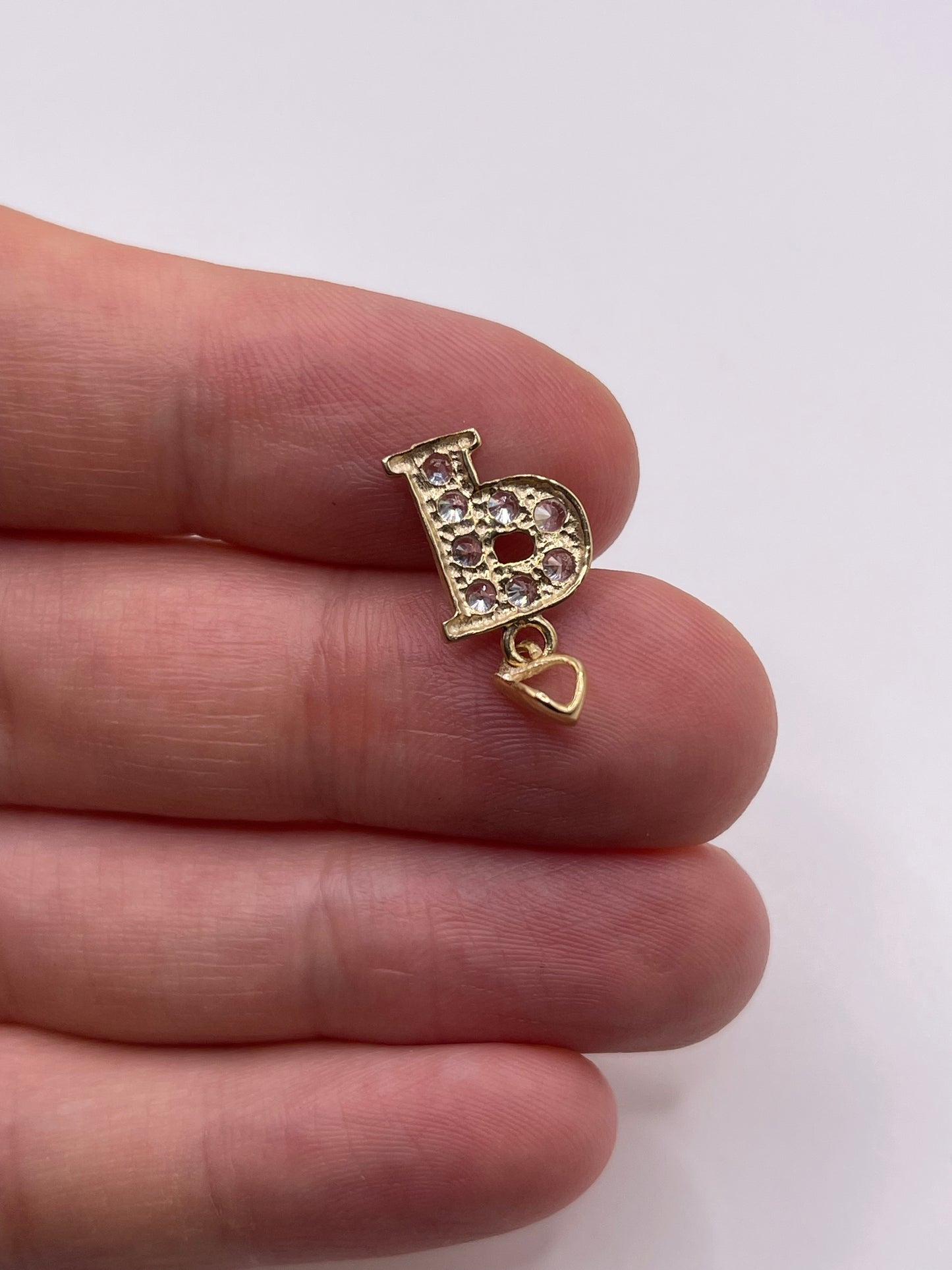 9ct gold cz initial P pendant