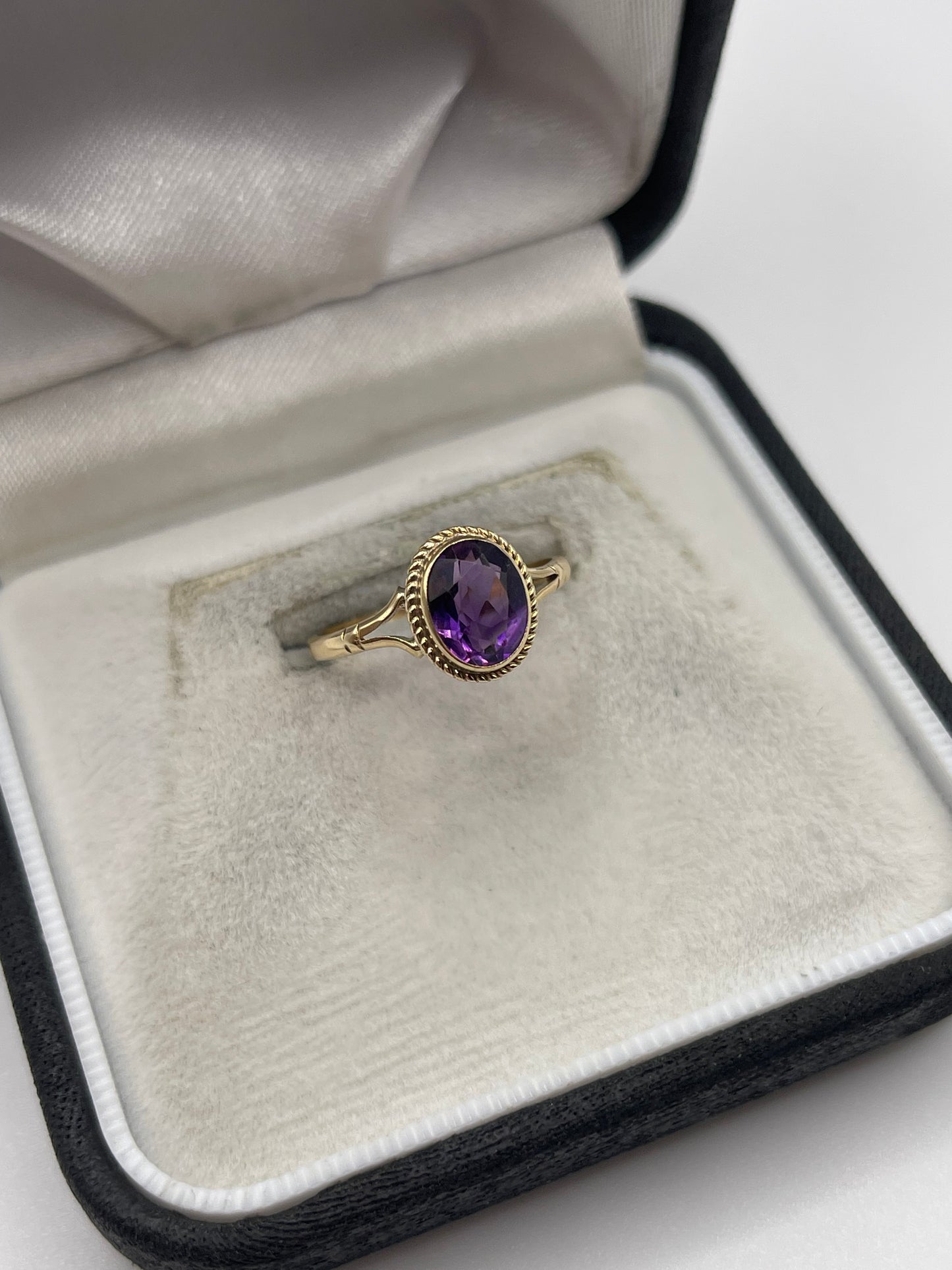 9ct gold amethyst ring