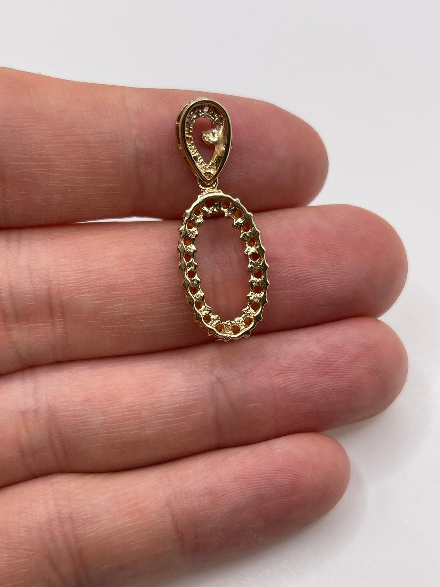 9ct gold citrine pendant