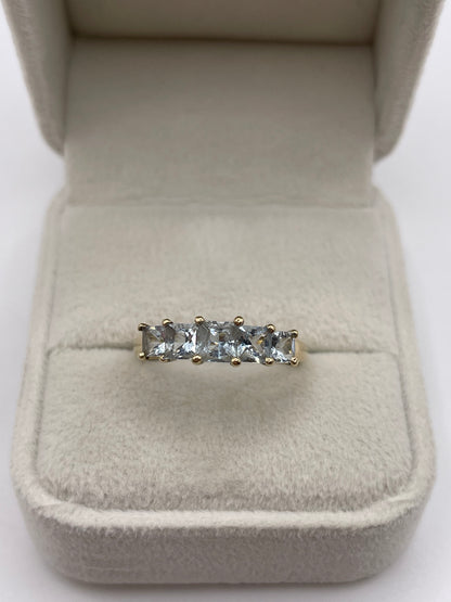 9ct gold aquamarine ring