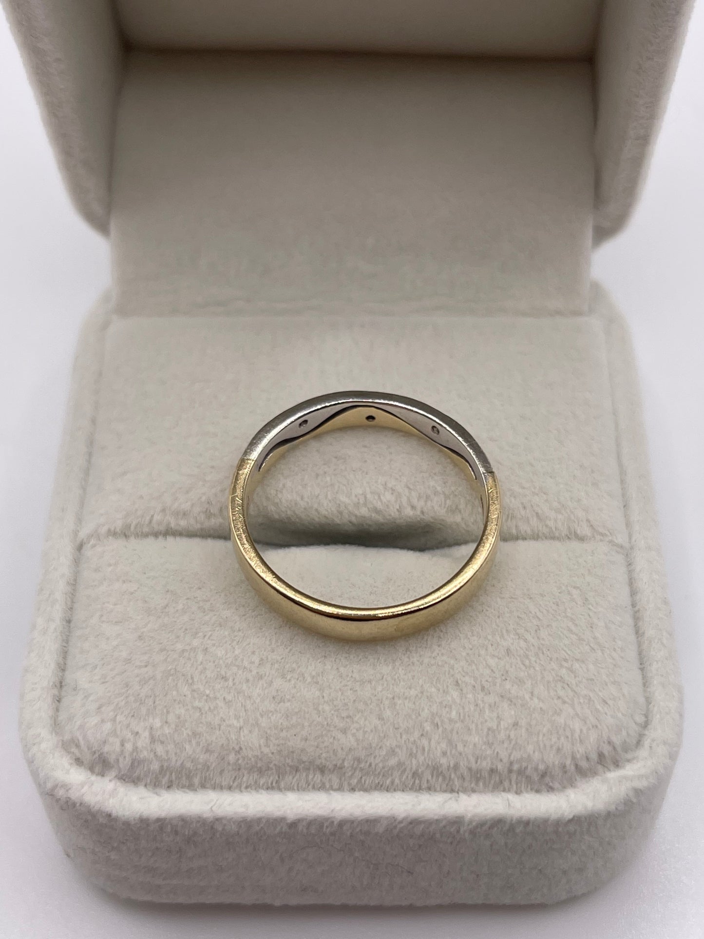 9ct two tone gold diamond ring