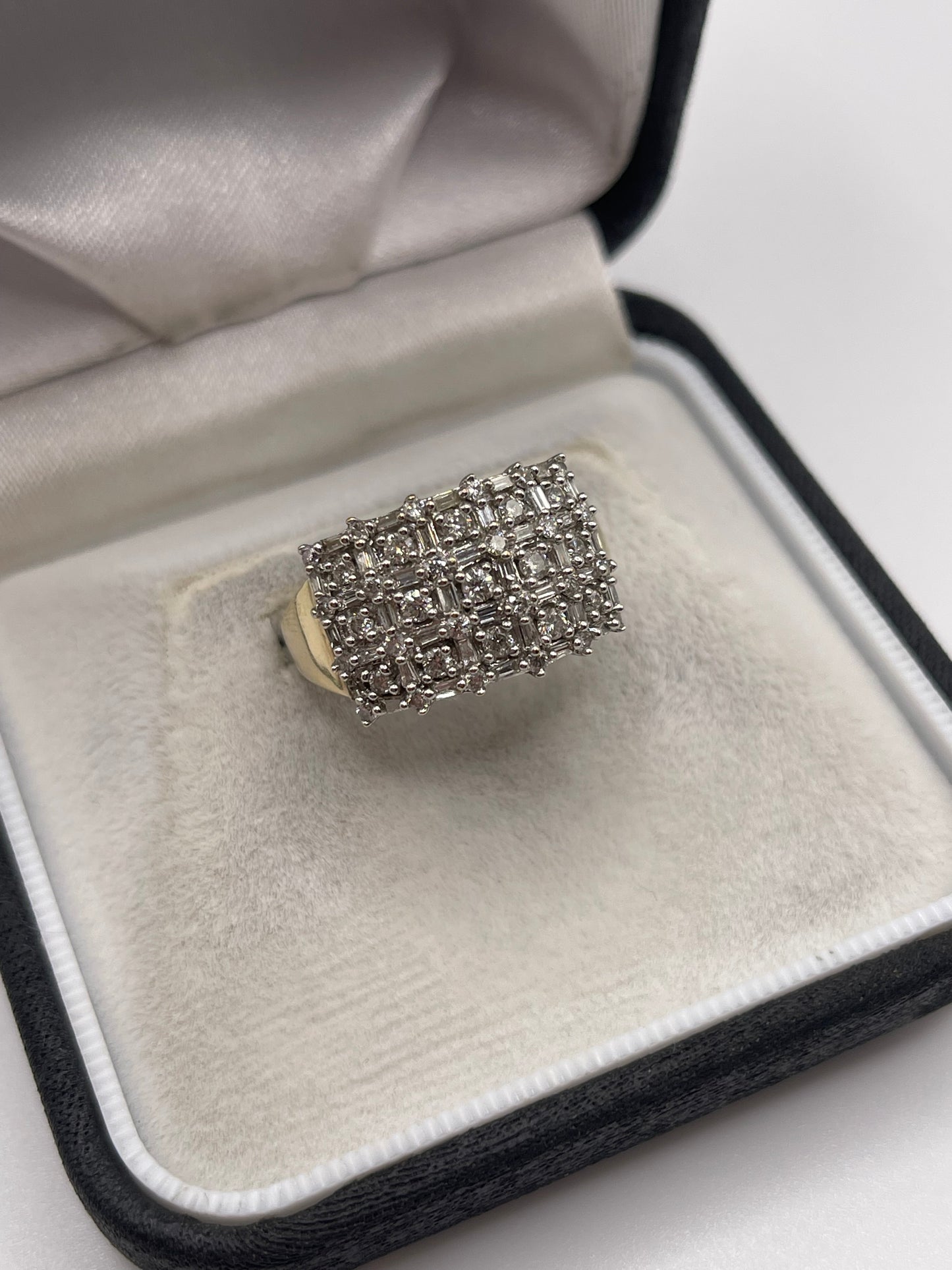 9ct gold diamond cluster ring