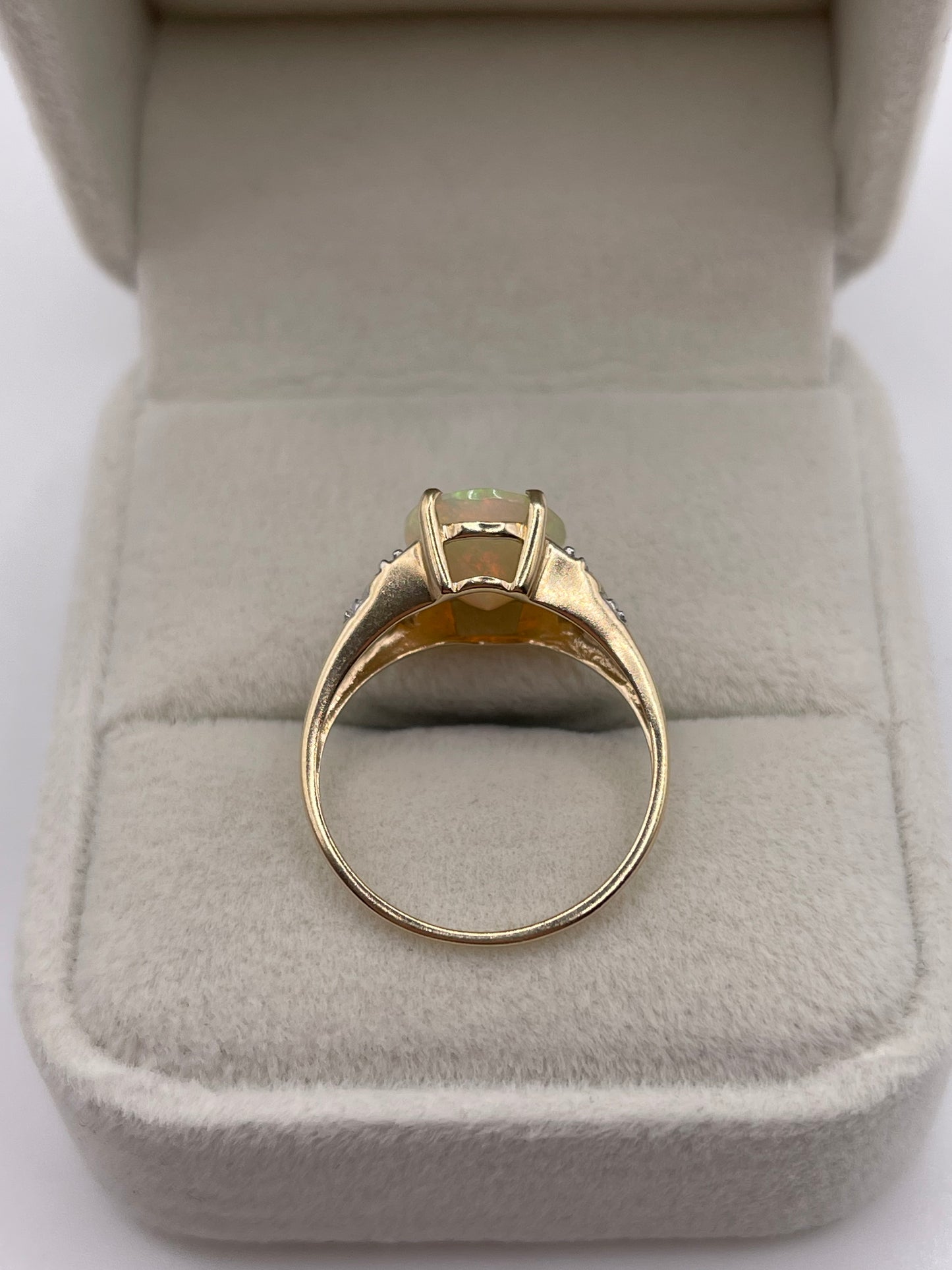 9ct gold opal and zircon ring