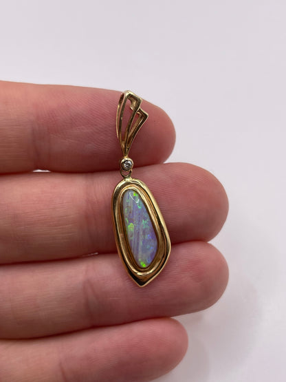 14ct gold opal and diamond pendant