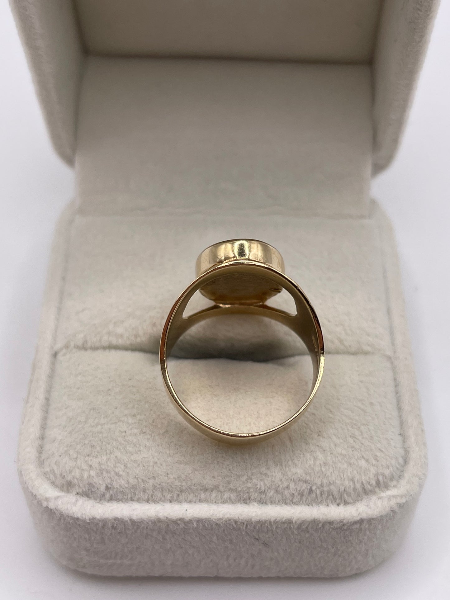 9ct gold blue John ring