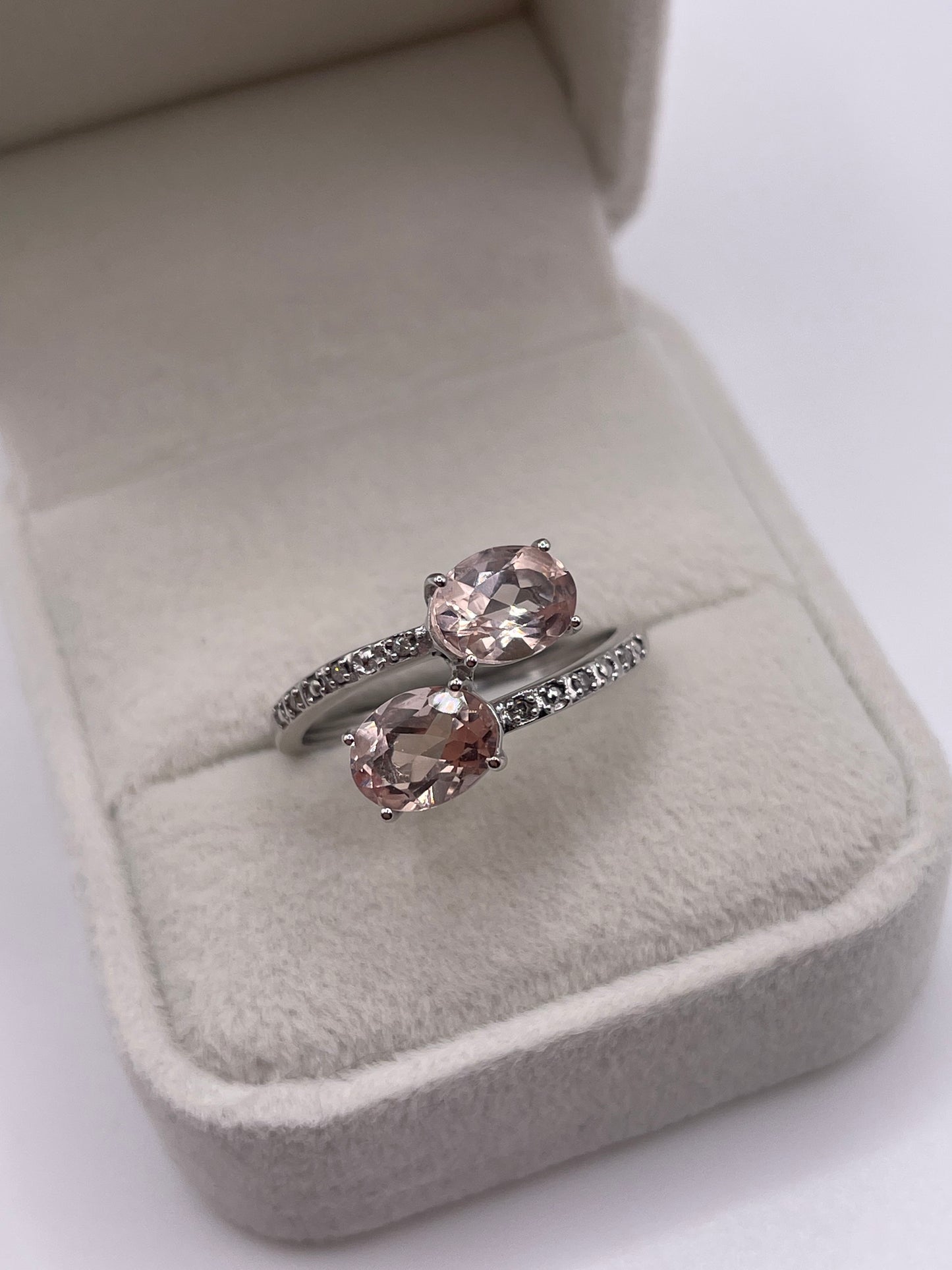 9ct white gold morganite and diamond ring