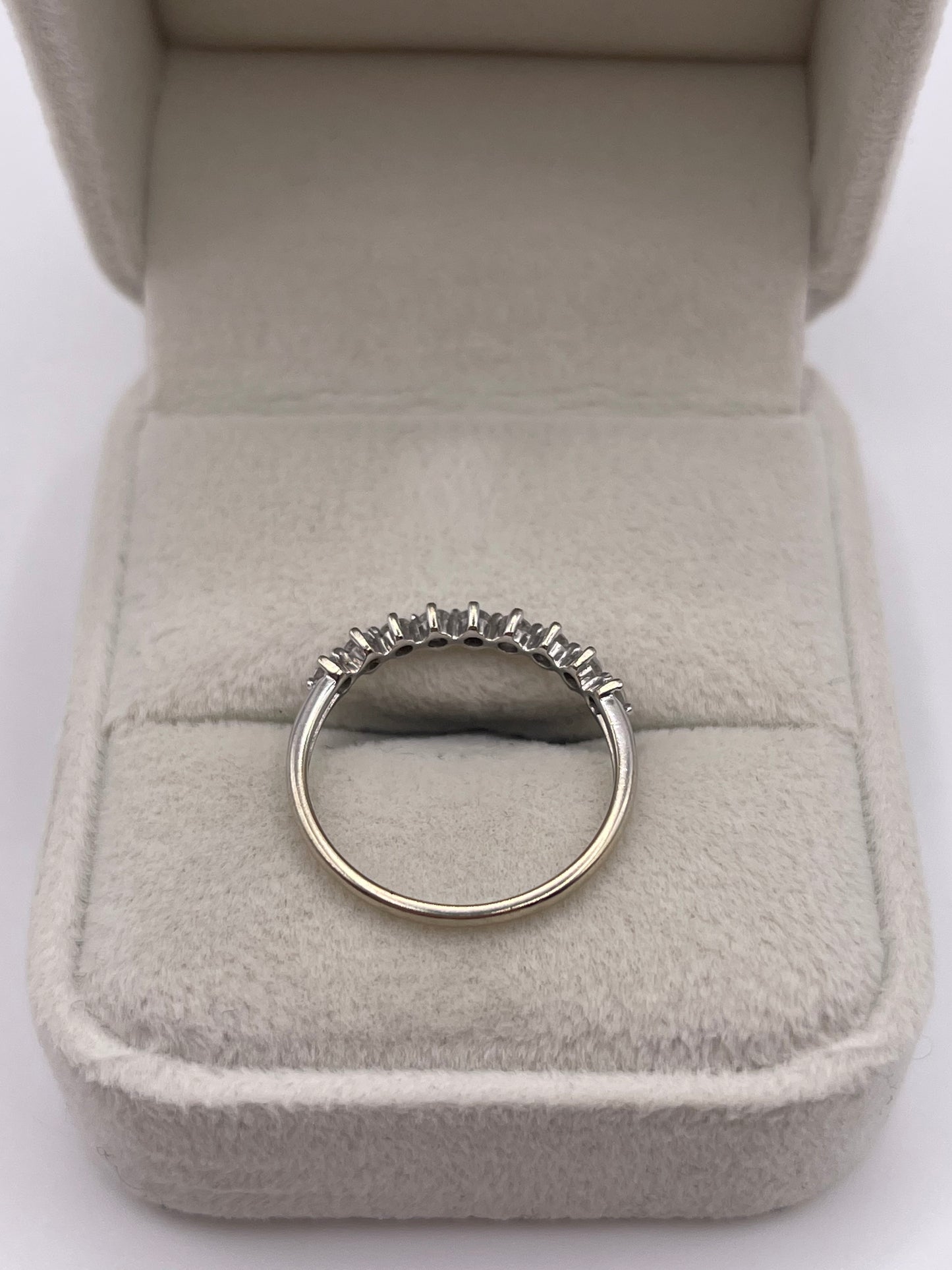 9ct white gold diamond ring