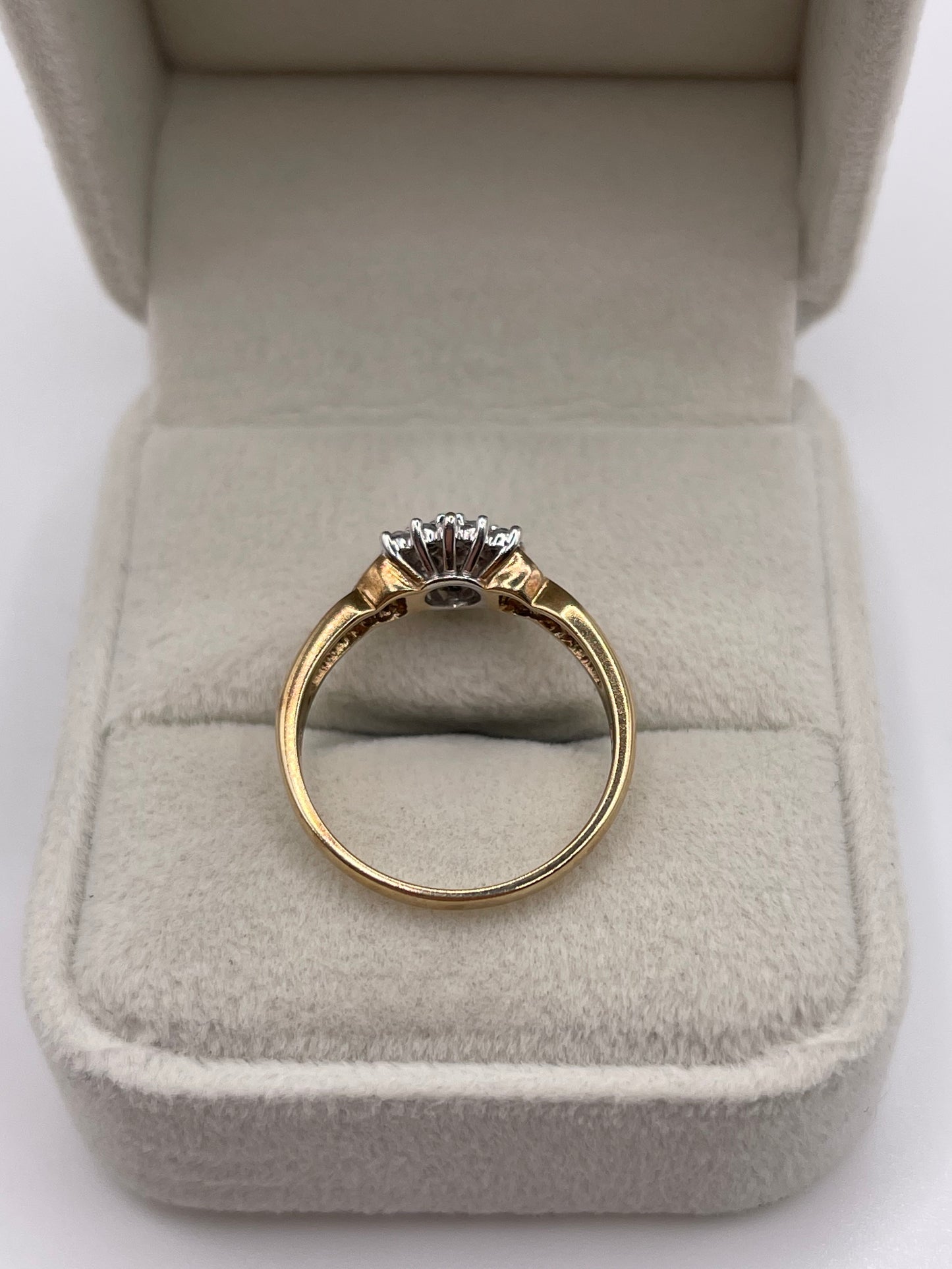 9ct gold diamond cluster ring