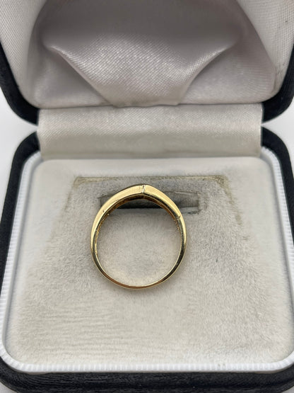 9ct gold sapphire and diamond ring
