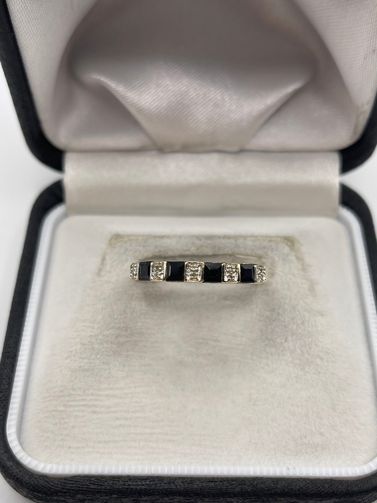 9ct gold sapphire and diamond ring