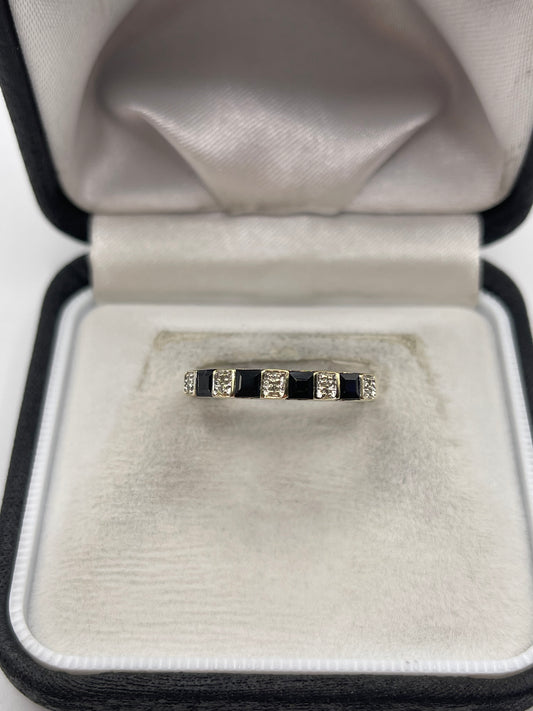 9ct gold sapphire and diamond ring
