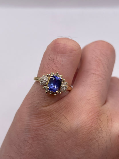 14ct gold tanzanite and diamond ring