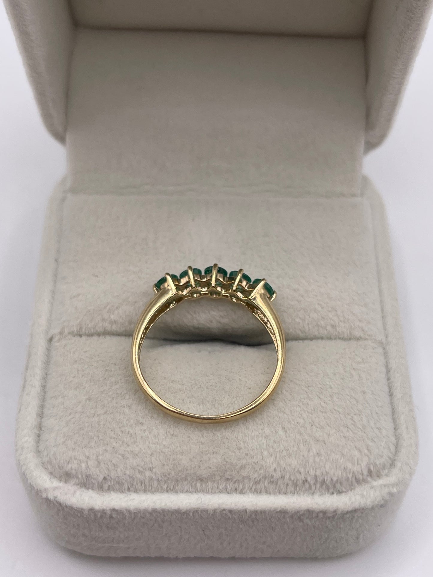 9ct gold emerald ring