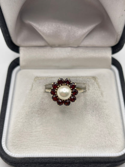 9ct gold garnet and pearl ring