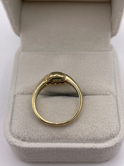9ct gold quartz ring
