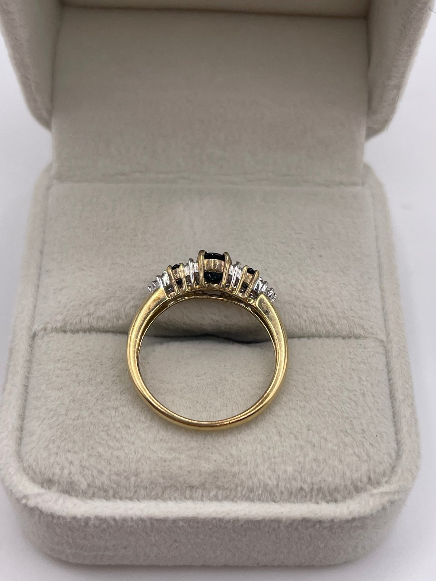 9ct gold sapphire and diamond ring