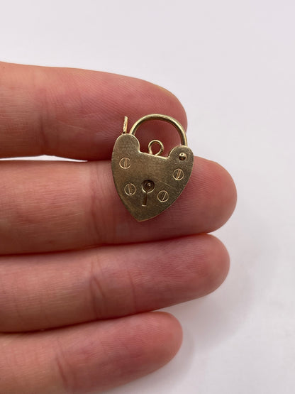 9ct gold padlock 2
