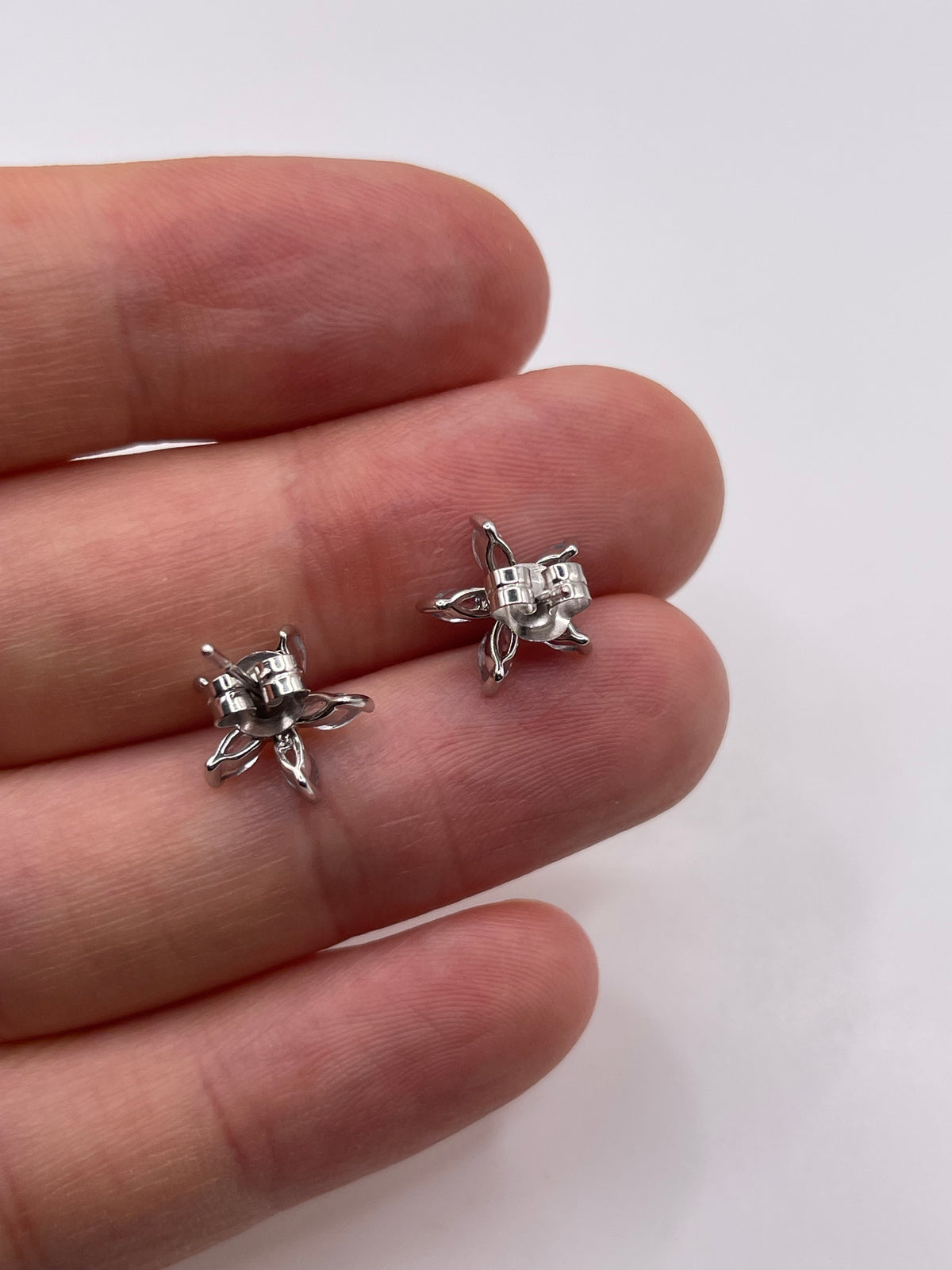 9ct white gold aquamarine and diamond earrings