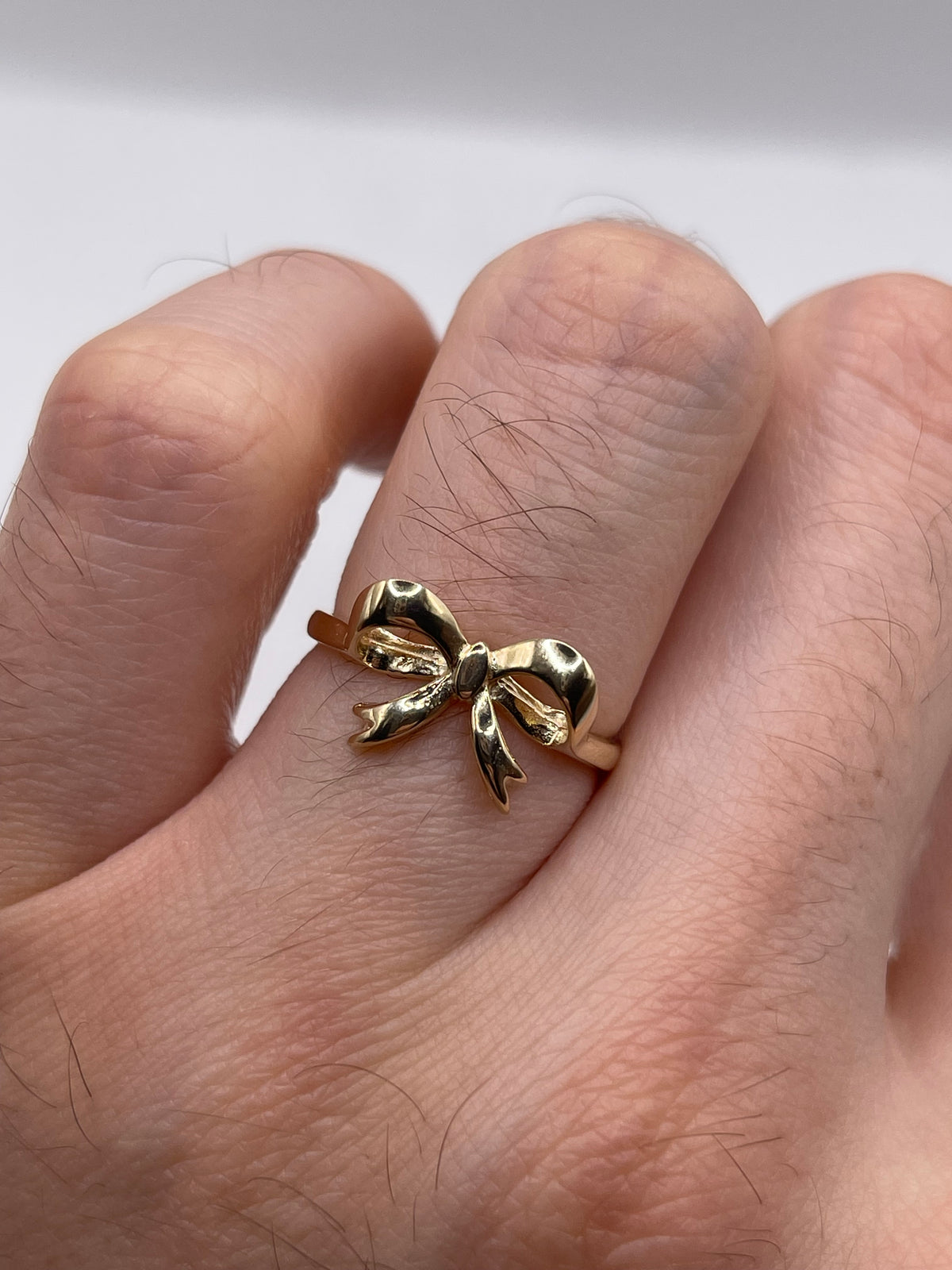 9ct gold bow ring