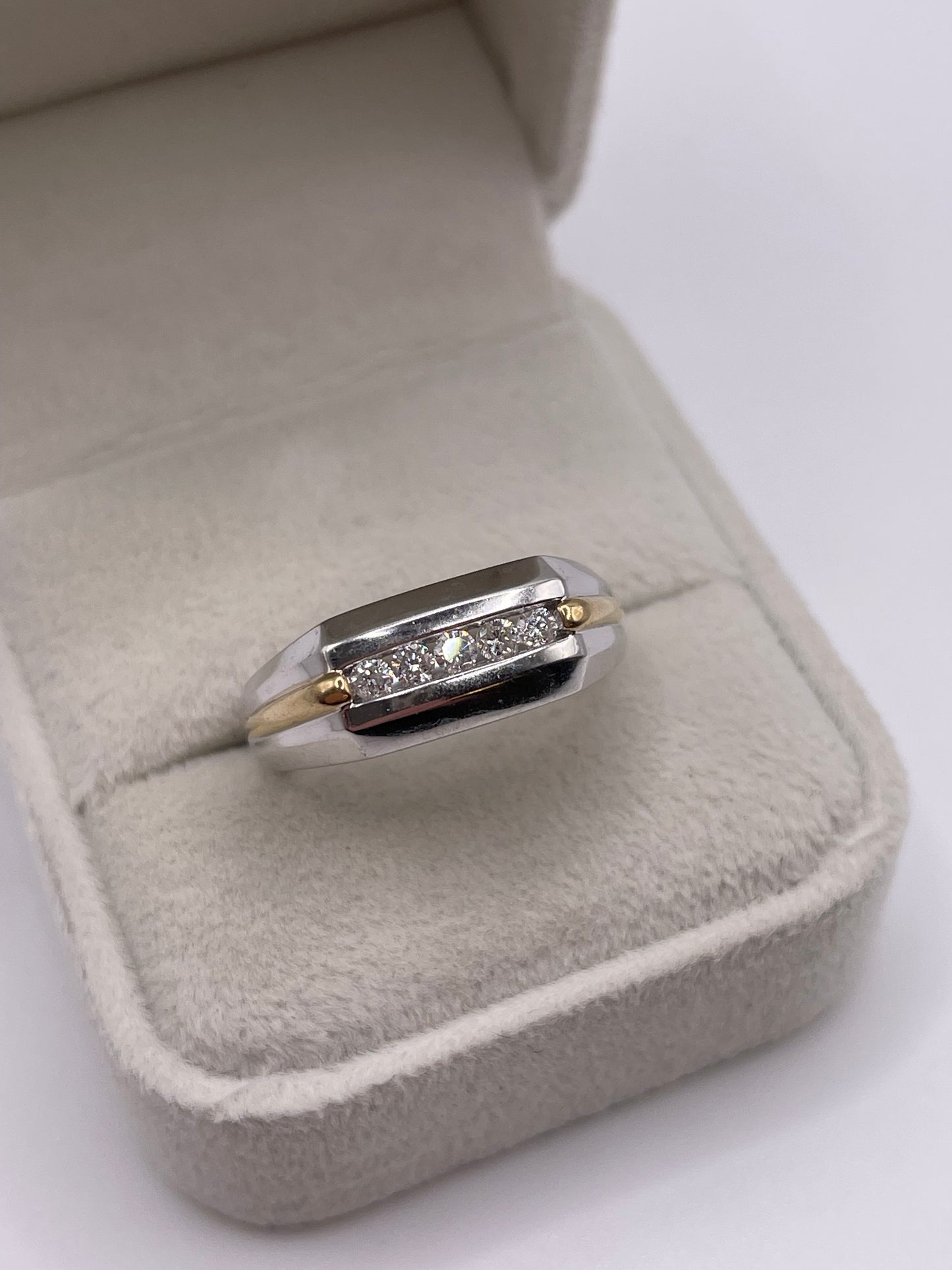 9ct two tone gold diamond ring