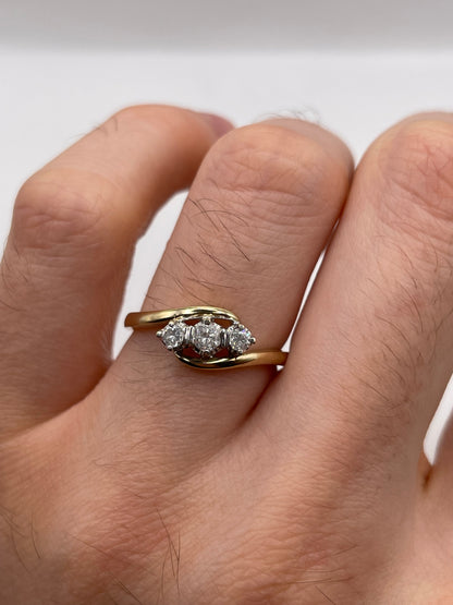 9ct gold 25 point diamond ring