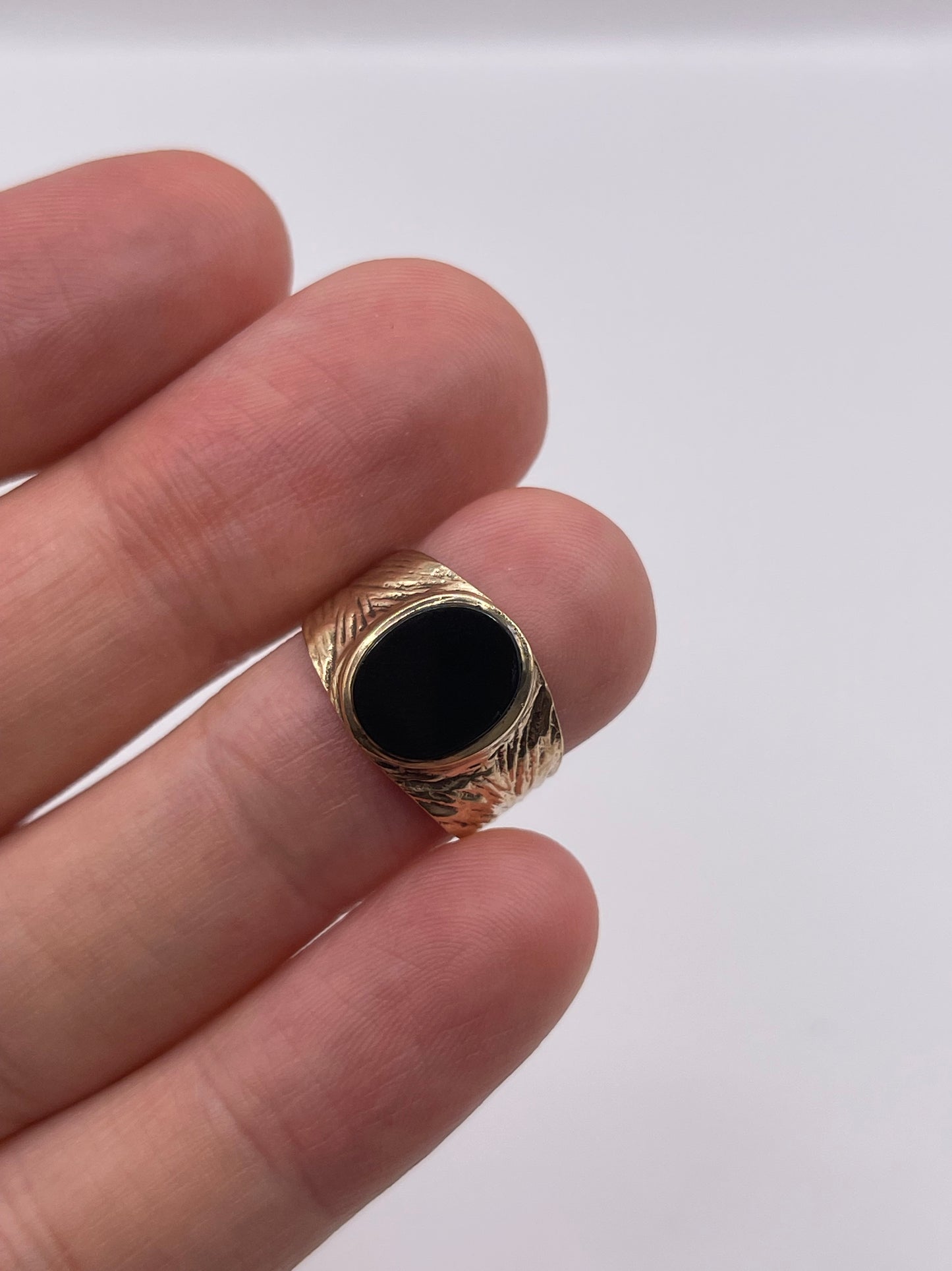 9ct gold onyx signet ring